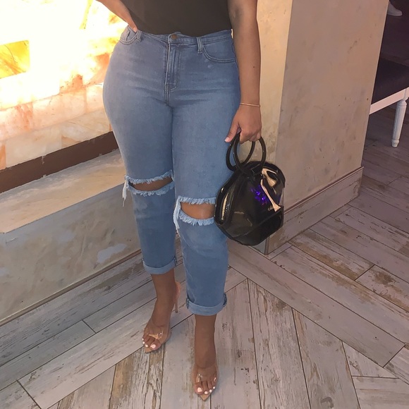 Knee Ripped Jeans - Picture 1 of 7